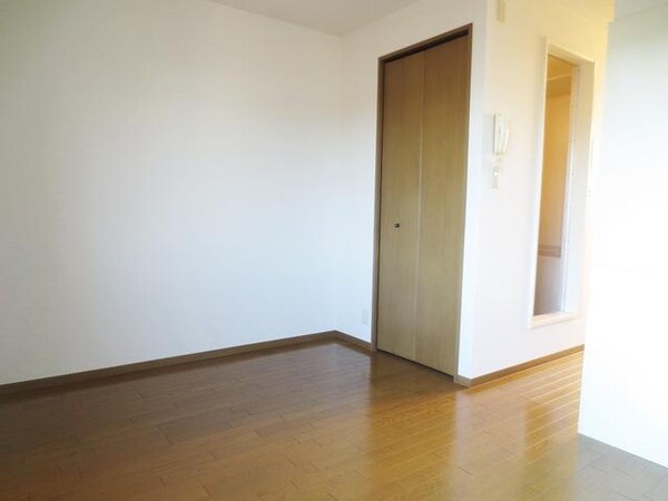 その他室内・内装(陽当たり良好な居室です★)