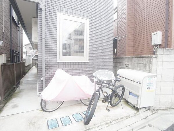 エントランス(部屋探しは株式会社　タウンハウジング　までお気軽にお問合せ…)
