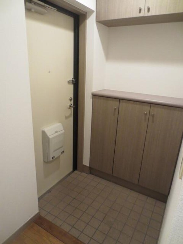 玄関(お部屋探しは株式会社　タウンハウジング　までお気軽にお問合…)