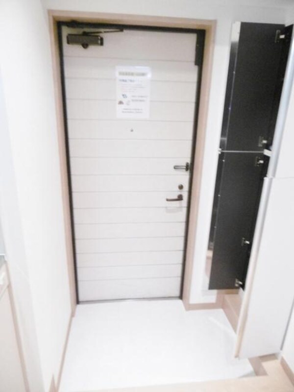 玄関(お部屋探しは株式会社　タウンハウジング　までお気軽にお問合…)