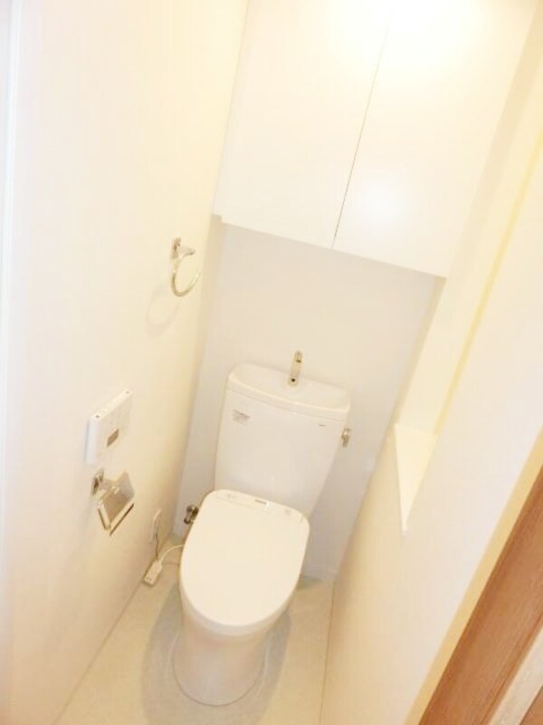 トイレ(お部屋探しは株式会社　タウンハウジング　までお気軽にお問合…)