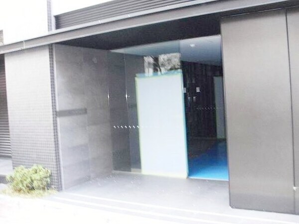 エントランス(部屋探しは株式会社　タウンハウジング　までお気軽にお問合せ…)