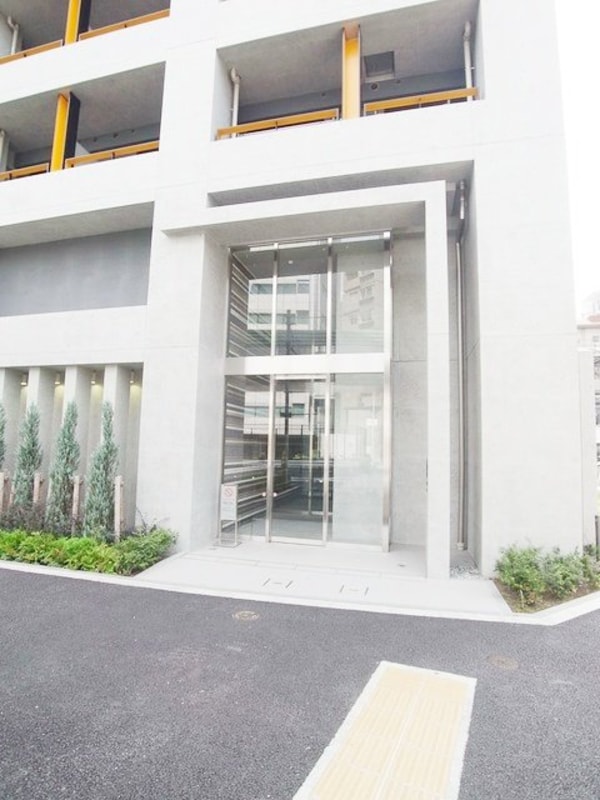 エントランス(部屋探しは株式会社　タウンハウジング　までお気軽にお問合せ…)