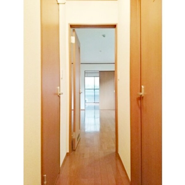 玄関(お部屋探しは株式会社　タウンハウジング　までお気軽にお問合…)