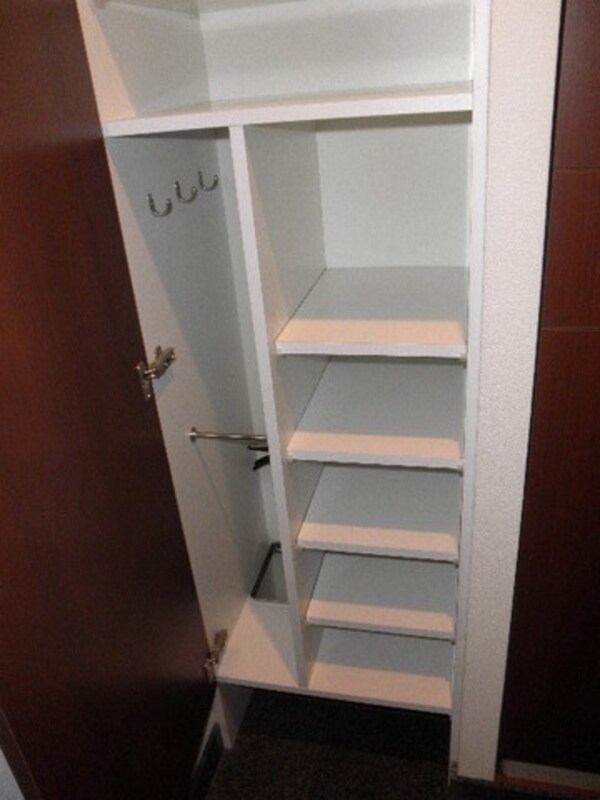 設備(シューズボックス)