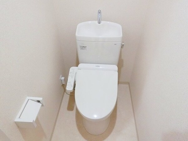 トイレ(お部屋探しは株式会社　タウンハウジング　までお気軽にお問合…)