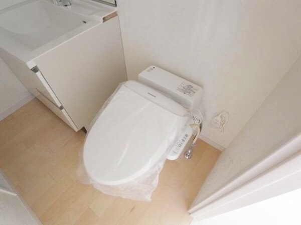 トイレ(お部屋探しは株式会社　タウンハウジング　までお気軽にお問合…)
