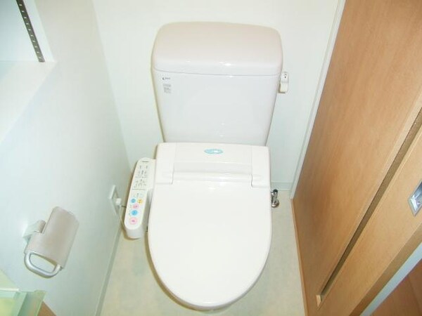 トイレ(お部屋探しは株式会社　タウンハウジング　までお気軽にお問合…)