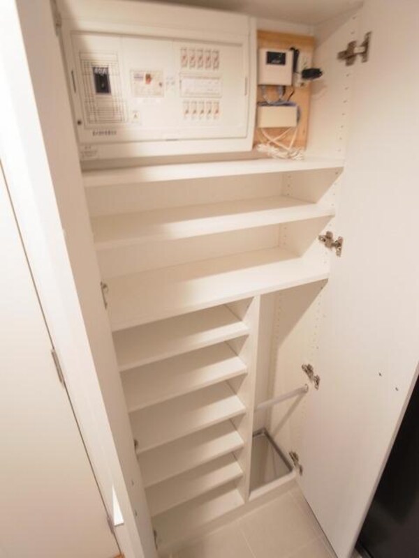 設備(★シューズＢＯＸ付の玄関★)