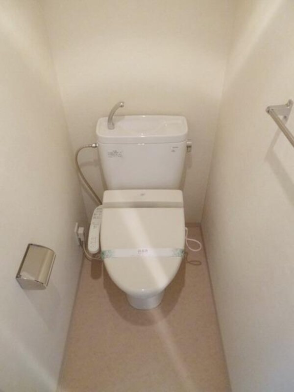 トイレ(お部屋探しは株式会社　タウンハウジング　までお気軽にお問合…)