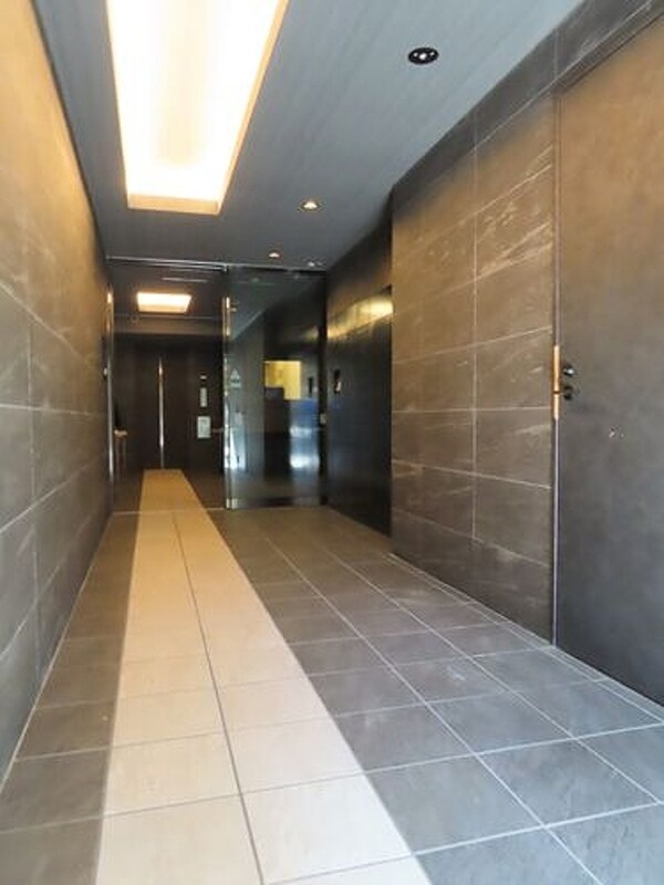 エントランス(部屋探しは株式会社　タウンハウジング　までお気軽にお問合せ…)