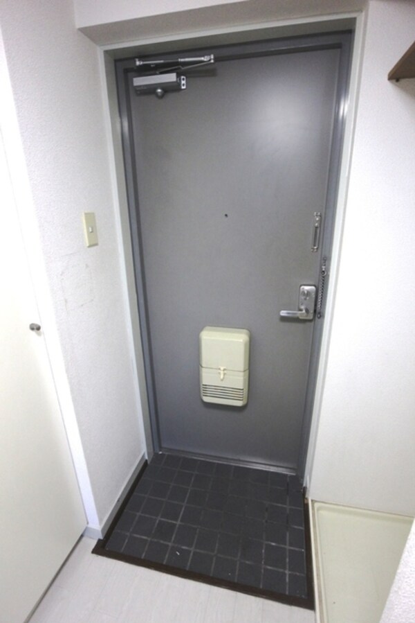 玄関(お部屋探しは株式会社　タウンハウジング　までお気軽にお問合…)
