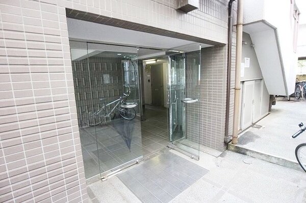 エントランス(部屋探しは株式会社　タウンハウジング　までお気軽にお問合せ…)