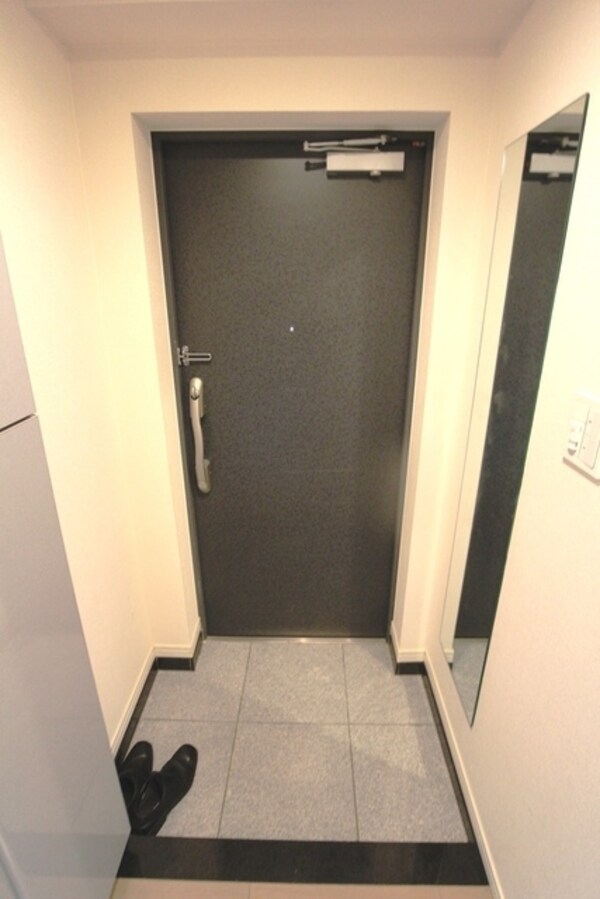 玄関(お部屋探しは株式会社　タウンハウジング　までお気軽にお問合…)