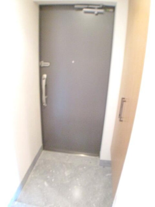 玄関(お部屋探しは株式会社　タウンハウジング　までお気軽にお問合…)