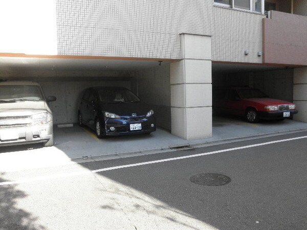 駐車場(タウンハウジングレジデンス事業部　恵比寿店・赤坂店までお問…)