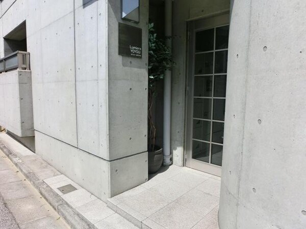 エントランス(部屋探しは株式会社　タウンハウジング　までお気軽にお問合せ…)