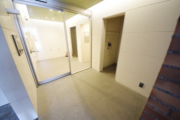 エントランス(【初期費用分割・クレカ対応】一都三県のお部屋探しは2025…)
