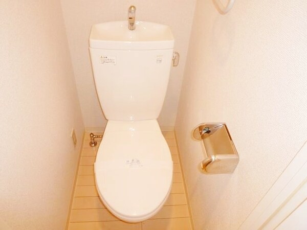 トイレ(お部屋探しは株式会社　タウンハウジング　までお気軽にお問合…)