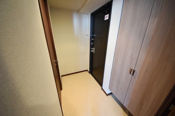 玄関(お部屋探しは株式会社　タウンハウジング　までお気軽にお問合…)