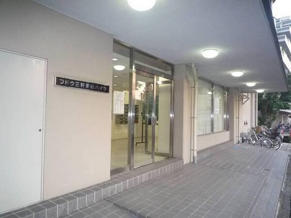 エントランス(部屋探しは株式会社　タウンハウジング　までお気軽にお問合せ…)