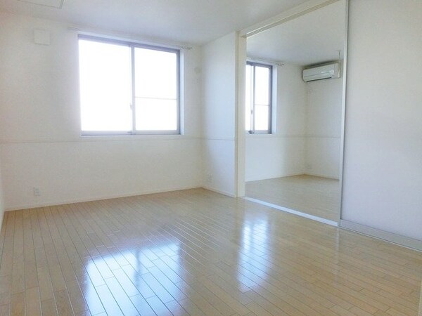 リビング・居室(お部屋探しは株式会社　タウンハウジング　までお気軽にお問合…)