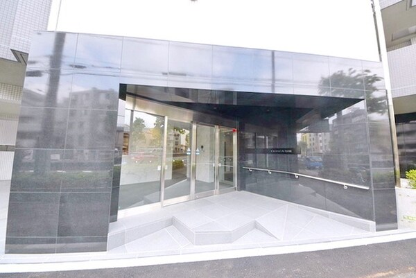 エントランス(部屋探しは株式会社　タウンハウジング　までお気軽にお問合せ…)