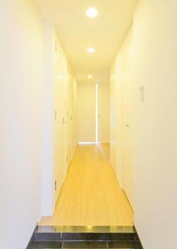 玄関(お部屋探しは株式会社　タウンハウジング　までお気軽にお問合…)