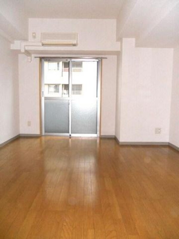 リビング・居室(★ひろびろ洋室約８帖★)