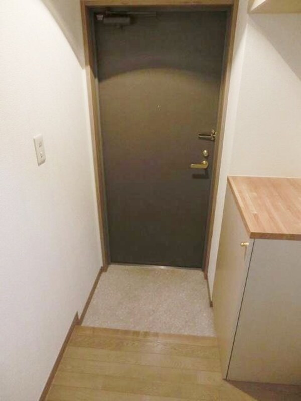 玄関(お部屋探しは株式会社　タウンハウジング　までお気軽にお問合…)