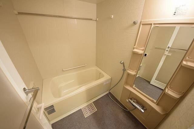 物件内観写真4　(★バス★)