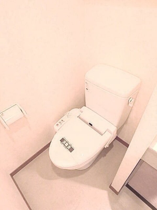 トイレ(お部屋探しは株式会社　タウンハウジング　までお気軽にお問合…)