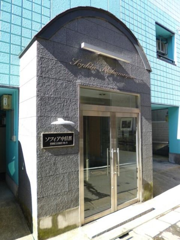 エントランス(部屋探しは株式会社　タウンハウジング　までお気軽にお問合せ…)