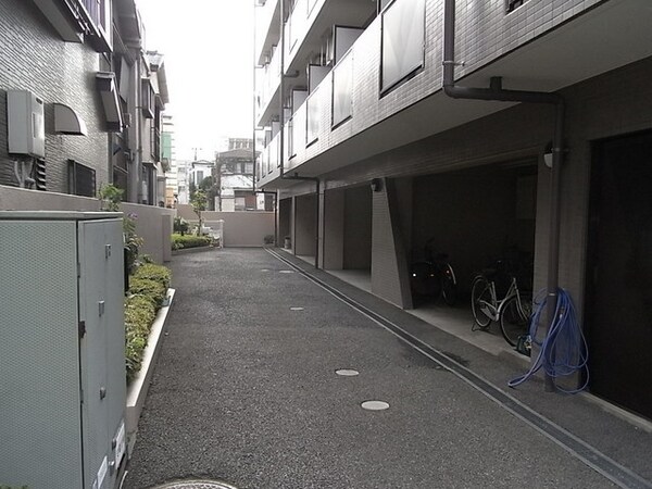 その他(★建物前の道★)