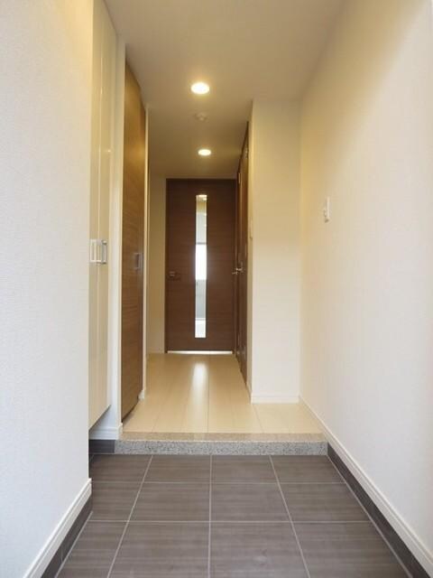 物件内観写真3　(★玄関★)