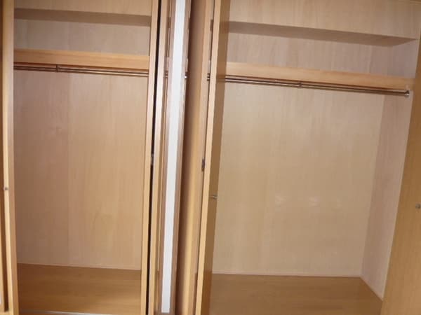 収納(広めのクローゼットでキレイに収納♪)