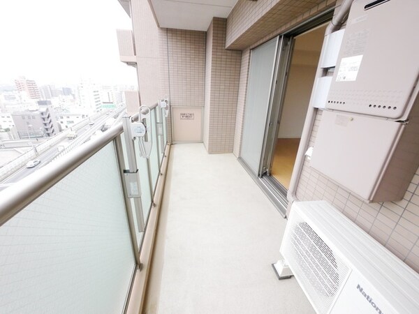 バルコニー(1213号室参照)