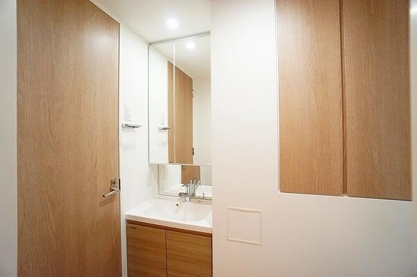 洗面(※写真は別のお部屋です)