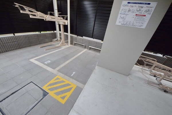 その他(バイク置き場)