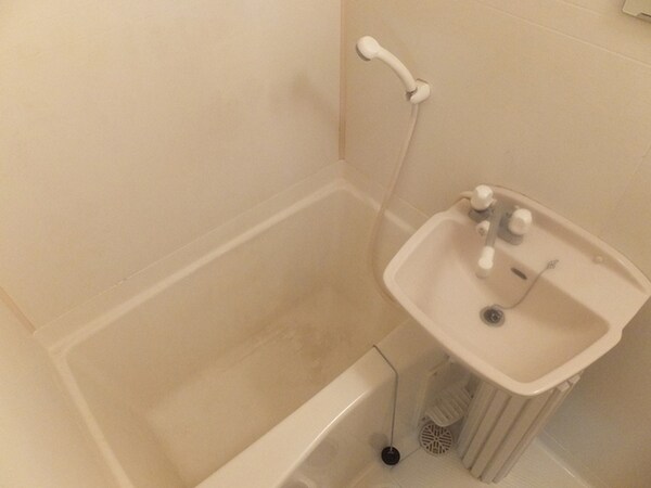 バス／シャワールーム等(浴室乾燥機付バスルーム)