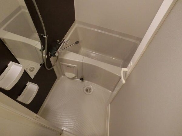 バス／シャワールーム等(浴室乾燥機付バスルーム)