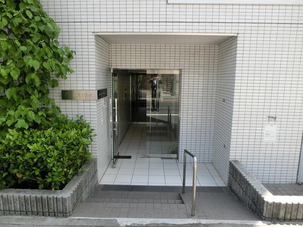 エントランス(落ち着きのあるエントランスホール)