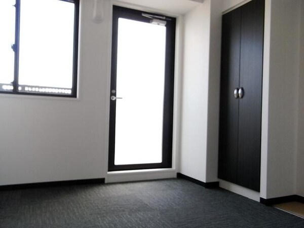 その他室内・内装(明るい洋室)