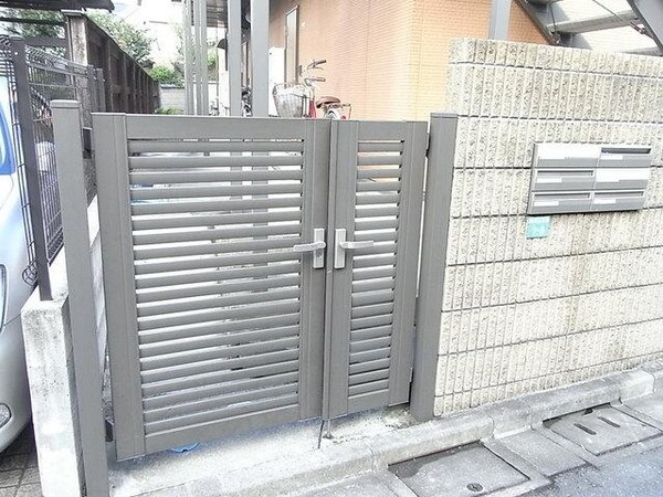 エントランス(建物入り口)