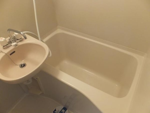 バス／シャワールーム等(ホテルライクなユニットバス)