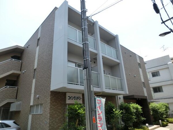 外観(閑静な住宅街にある低層マンション)