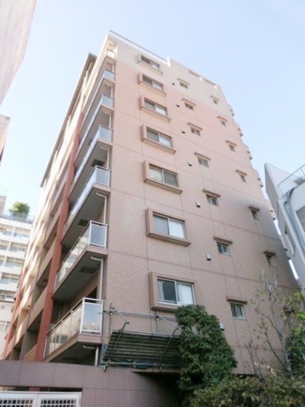 外観(中野ブロードウェイの裏手です)