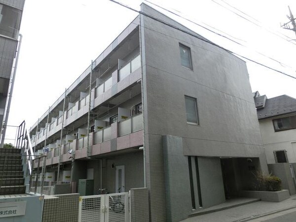 外観(閑静な住宅街にある低層マンション)