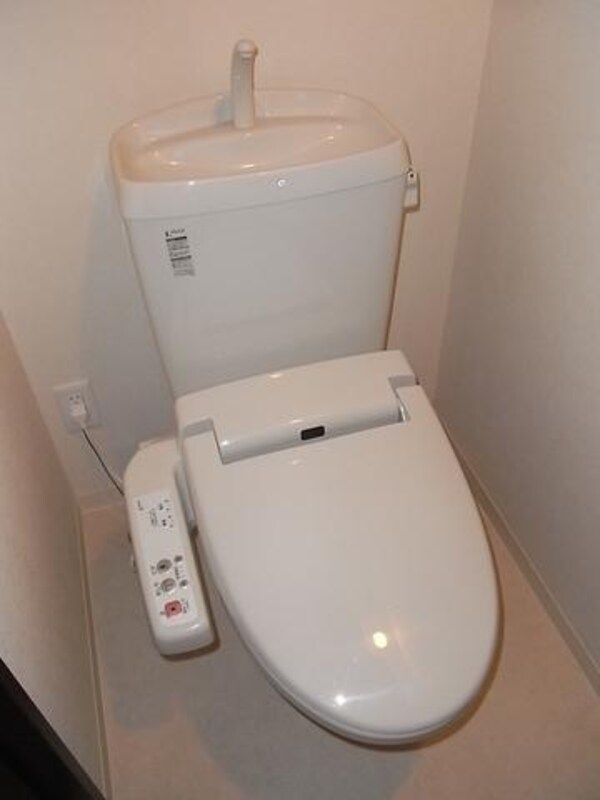 トイレ(ウォシュレット付きトイレ)