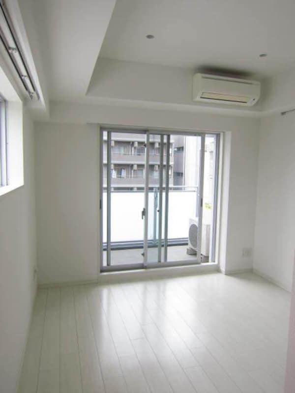 リビング・居室(洋室８．７帖)